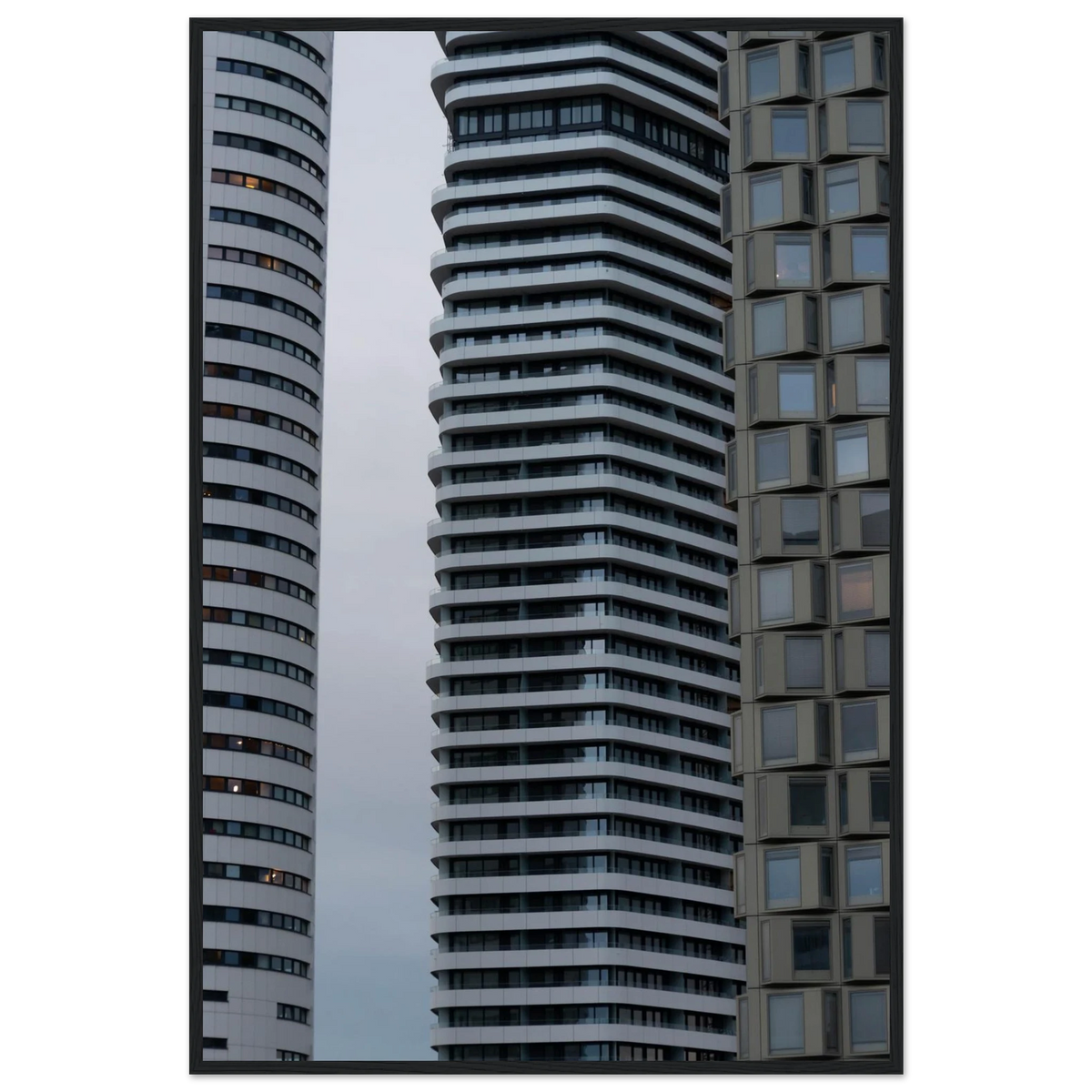 Towers – modern felhőkarcolók fakeretes fotónyomat