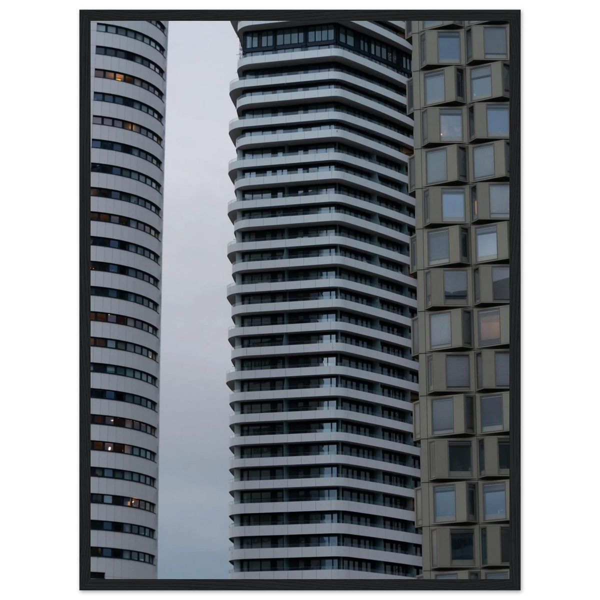 Towers – modern felhőkarcolók fakeretes fotónyomat
