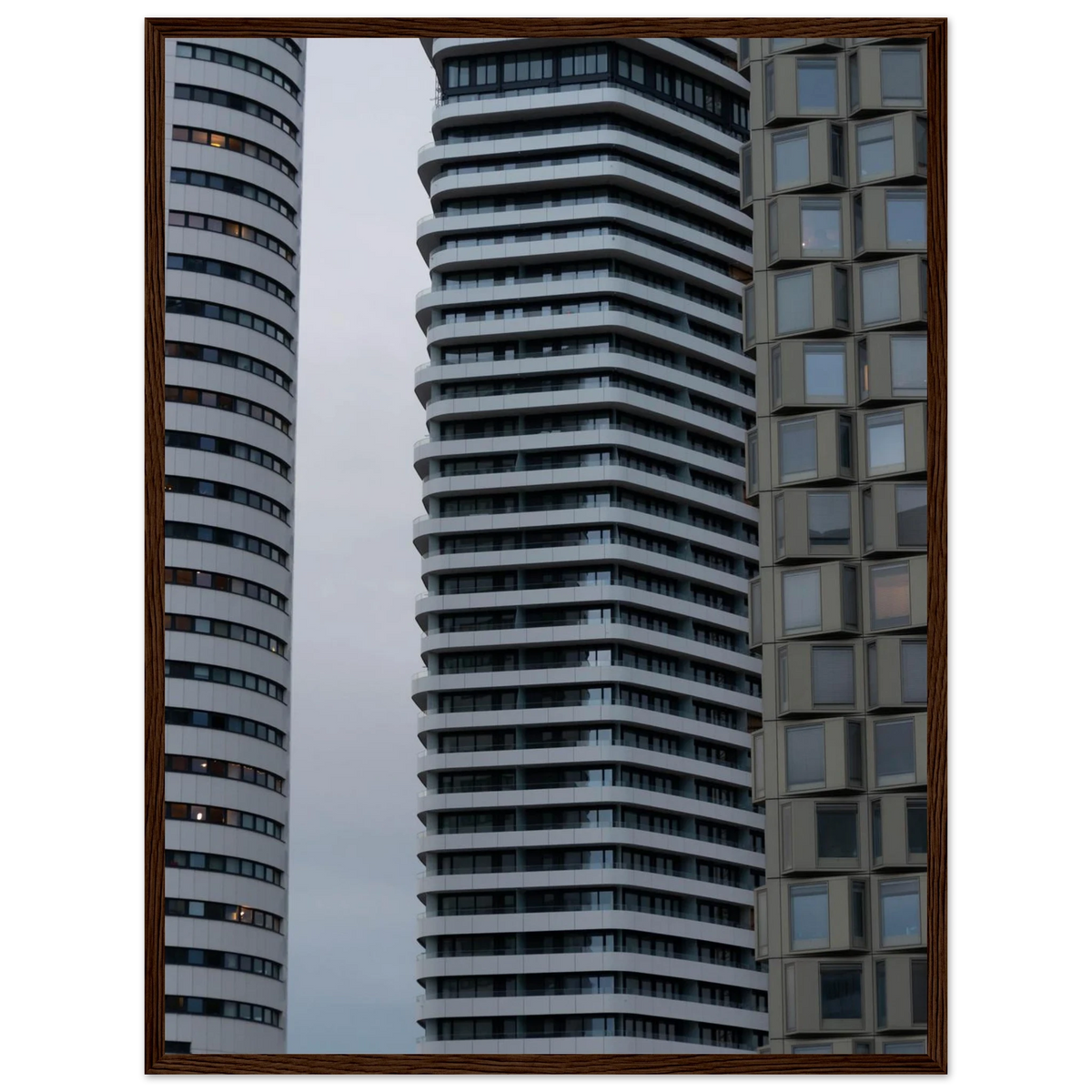 Towers – modern felhőkarcolók fakeretes fotónyomat