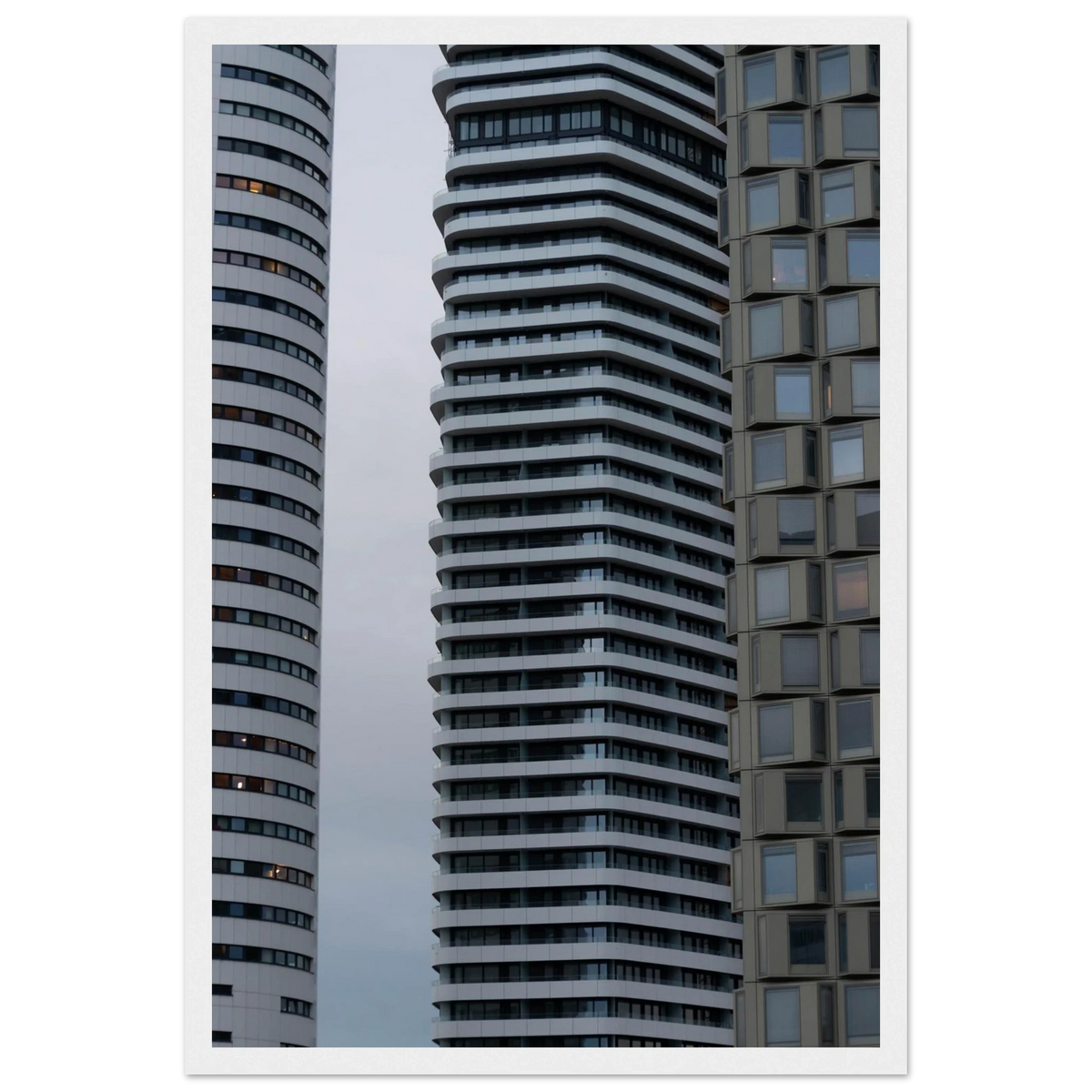 Towers – modern felhőkarcolók fakeretes fotónyomat