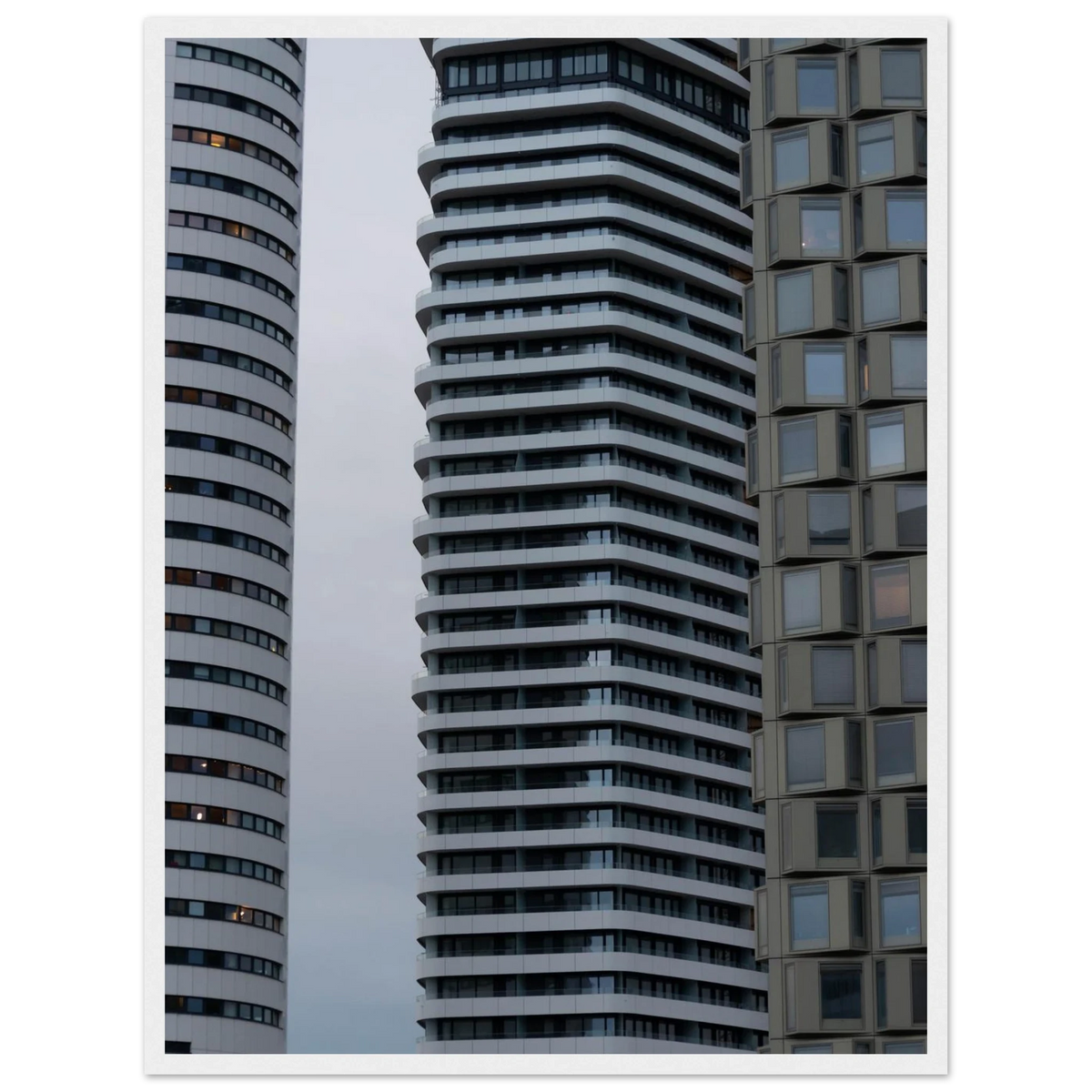 Towers – modern felhőkarcolók fakeretes fotónyomat